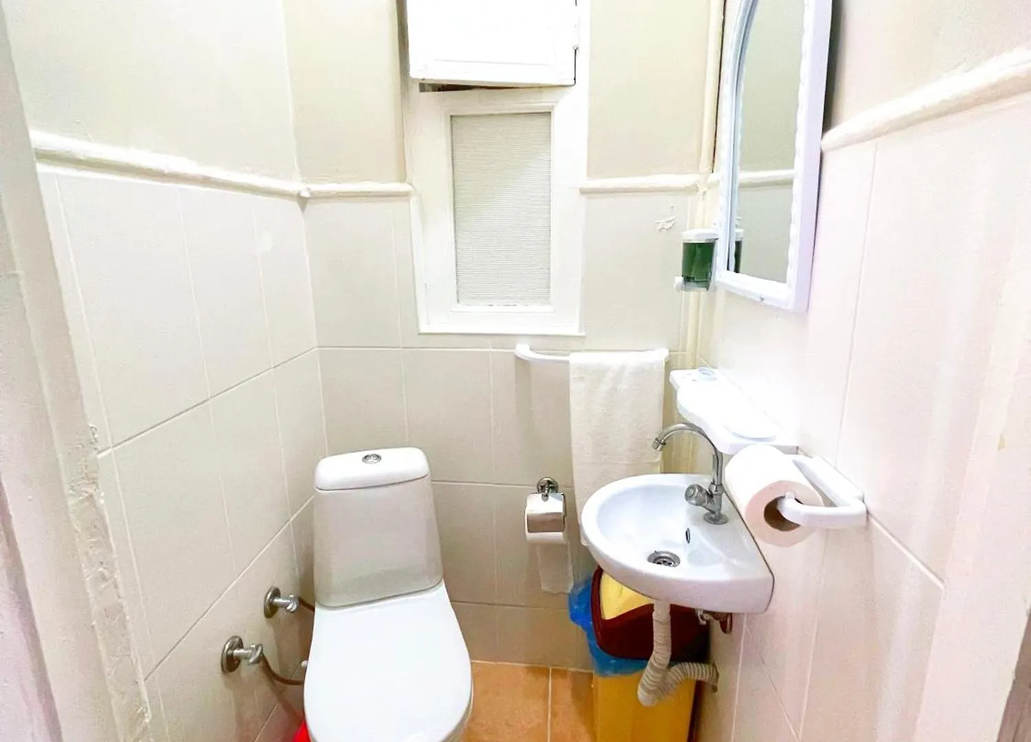 Private Room Centrally Located 이스탄불