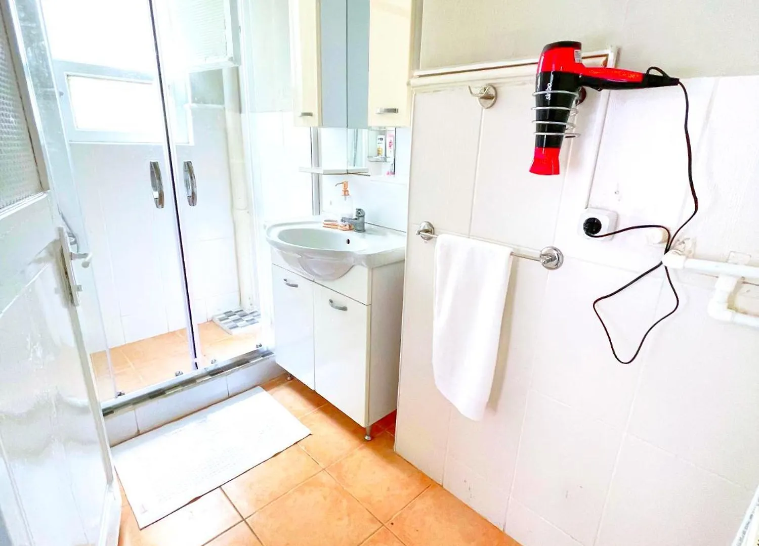 Private Room Centrally Located 이스탄불 홈스테이
